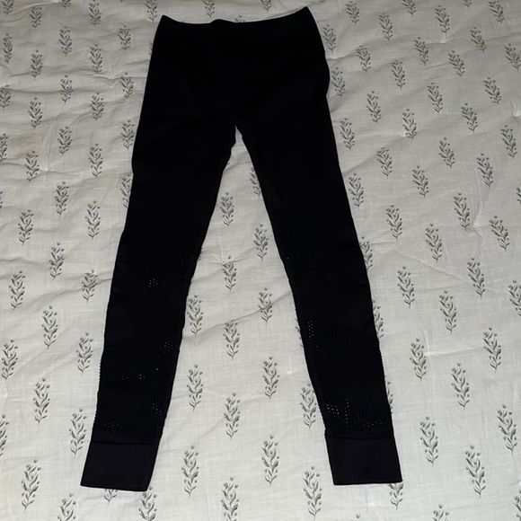 FABLETICS HIGH-WAISTED SEAMLESS MESH LEGGING *NWOT - Picture 5 of 6